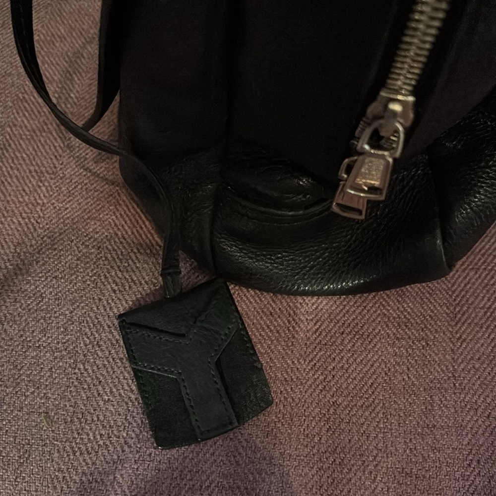 ❤️ Yves Saint Laurent Classy Discontinued Large Leather Black Bag - Picture 5 of 14